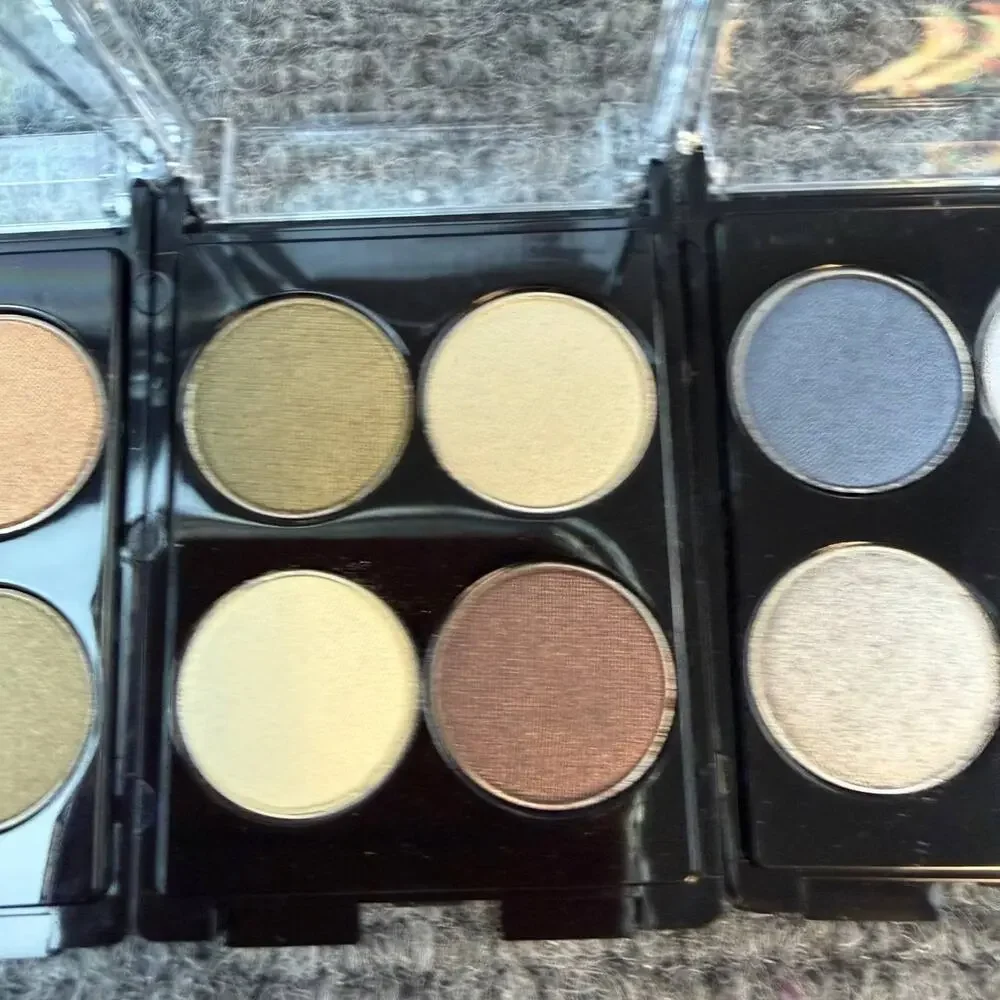 Eyeshadow cosmetic product